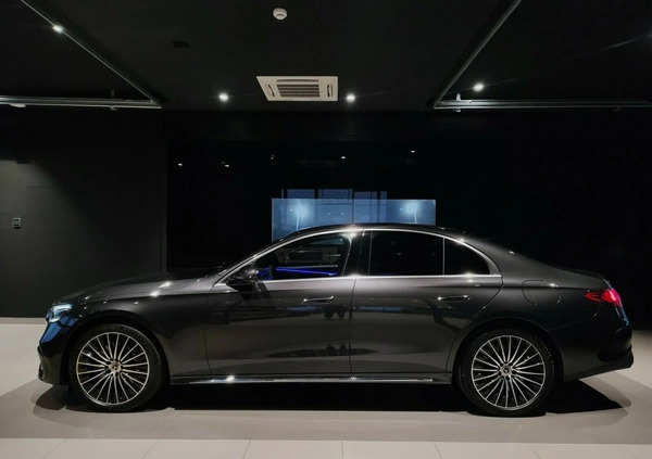 Mercedes-Benz Klasa E cena 405000 przebieg: 3888, rok produkcji 2023 z Staszów małe 301